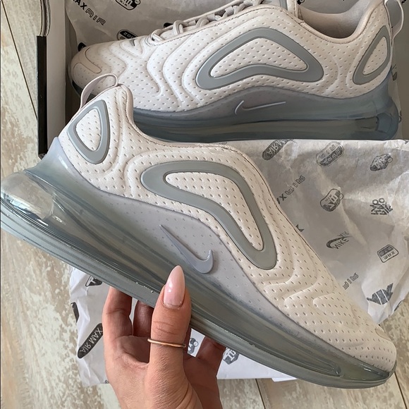 NWT Nike Air Max 720 sneakers - Picture 2 of 9